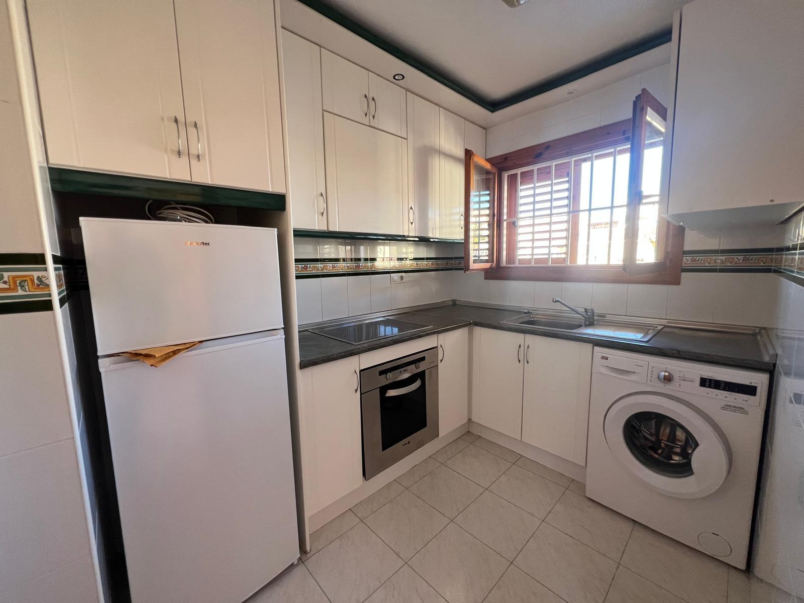 Apartment à Torrevieja, Alicante, Espagne 2 chambres, 74 m2 No. 184323