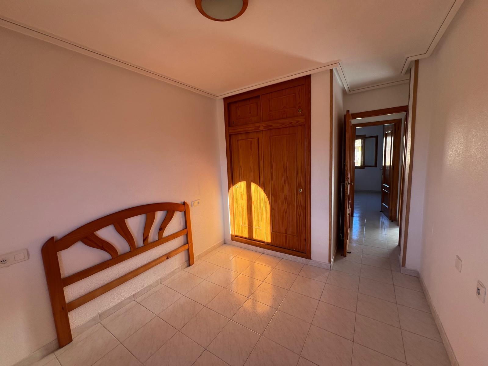 Apartment à Torrevieja, Alicante, Espagne 2 chambres, 74 m2 No. 184323