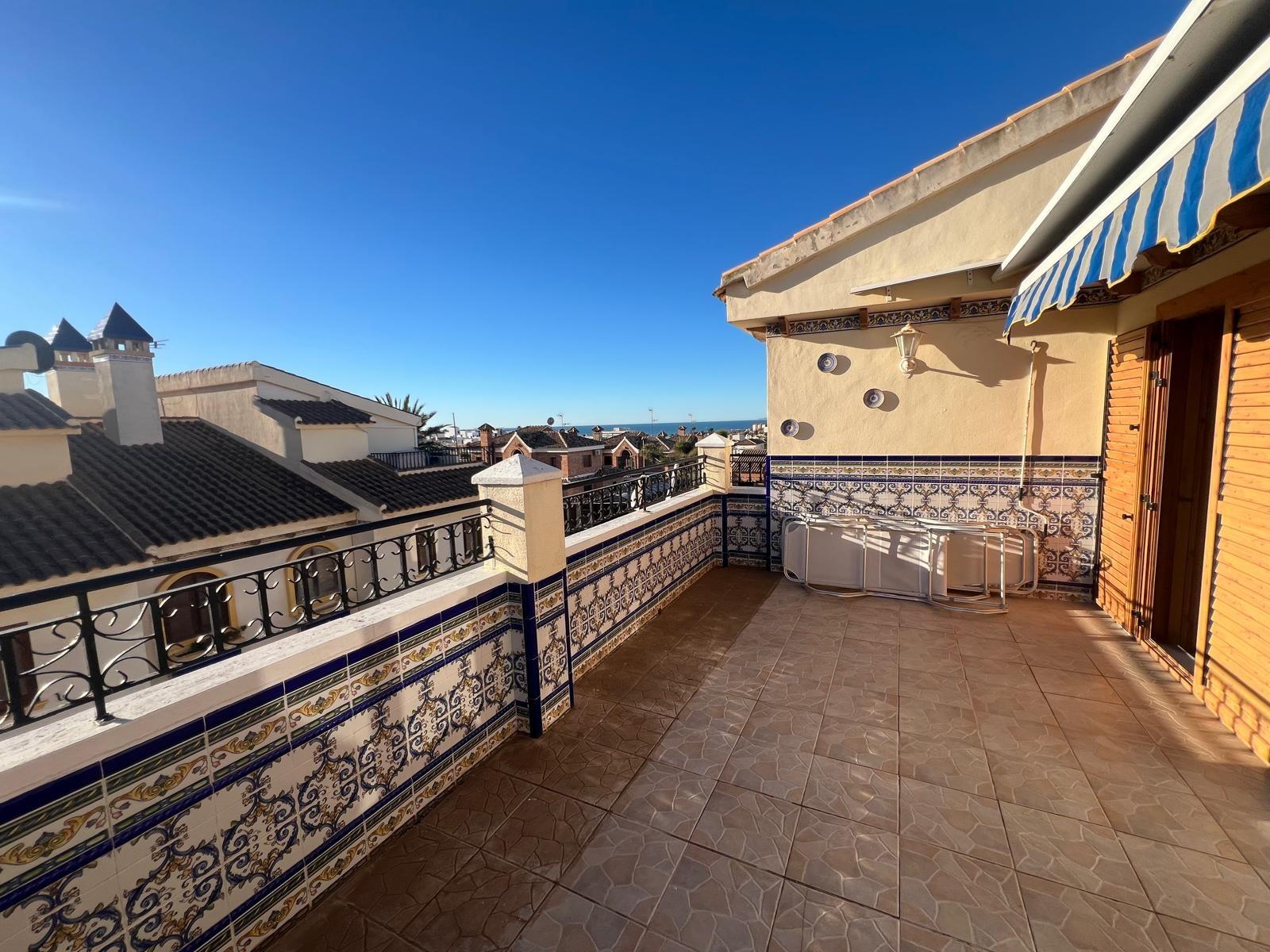Apartment à Torrevieja, Alicante, Espagne 2 chambres, 74 m2 No. 184323