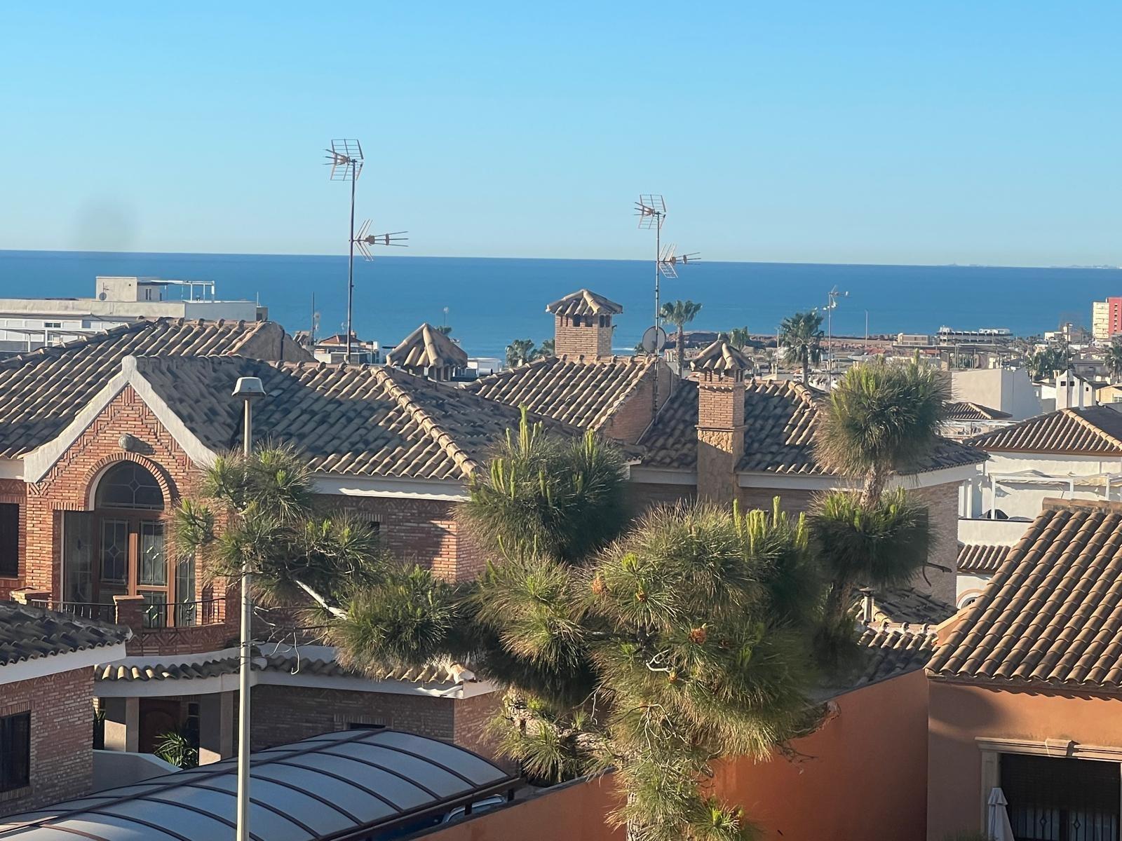 Apartment à Torrevieja, Alicante, Espagne 2 chambres, 74 m2 No. 184323
