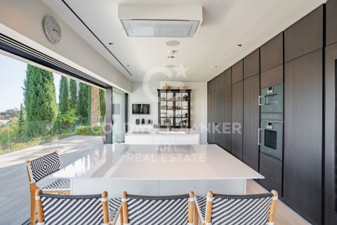 Willa w Ojen, Malaga, Hiszpania 6 sypialni, 437 mkw. nr 156786 – zdjęcie 15