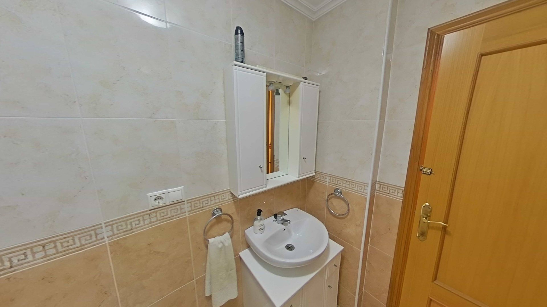 Apartament w Torrevieja, Alicante, Hiszpania 4 sypialnie, 120 mkw. nr 184450