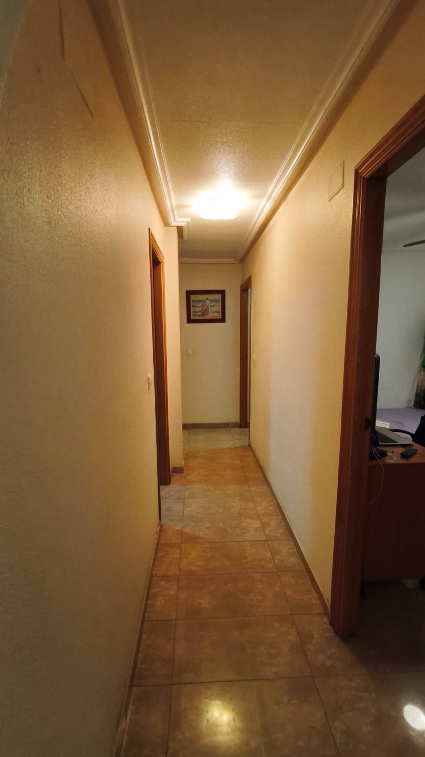 Apartament w Torrevieja, Alicante, Hiszpania 4 sypialnie, 120 mkw. nr 184450