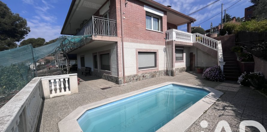 House à Llica De Vall, Barcelona, Espagne 5 chambres, 297 m2 No. 172834