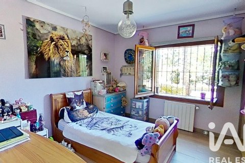 Hus till salu i Mutxamel, Alicante, Spanien 5 sovrum, 317 kvm. Nr. 172836 - foto 16