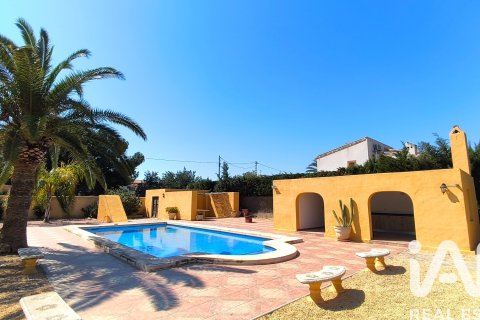 Hus till salu i Mutxamel, Alicante, Spanien 5 sovrum, 317 kvm. Nr. 172836 - foto 4