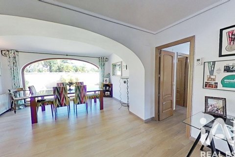 Hus till salu i Mutxamel, Alicante, Spanien 5 sovrum, 317 kvm. Nr. 172836 - foto 6