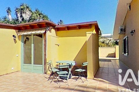 Hus till salu i Mutxamel, Alicante, Spanien 5 sovrum, 317 kvm. Nr. 172836 - foto 23