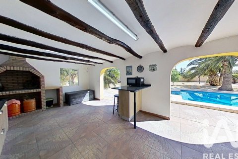Hus till salu i Mutxamel, Alicante, Spanien 5 sovrum, 317 kvm. Nr. 172836 - foto 9
