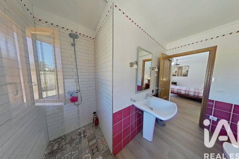 Hus till salu i Mutxamel, Alicante, Spanien 5 sovrum, 317 kvm. Nr. 172836 - foto 14