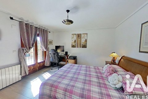 Hus till salu i Mutxamel, Alicante, Spanien 5 sovrum, 317 kvm. Nr. 172836 - foto 11