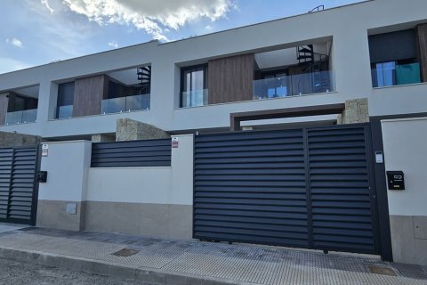 Villa till salu i Dolores, Alicante, Spanien 3 sovrum, 141 kvm. Nr. 144570 - foto 1