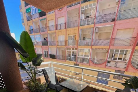 Apartament w Torrevieja, Alicante, Hiszpania 2 sypialnie, 82 mkw. nr 144573 – zdjęcie 3