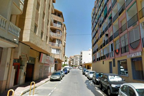 Apartament w Torrevieja, Alicante, Hiszpania 2 sypialnie, 82 mkw. nr 144573 – zdjęcie 16