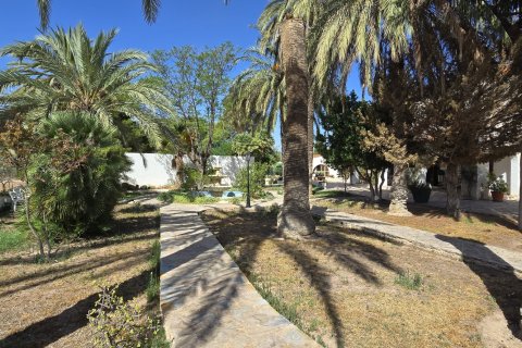 Hus till salu i Elda, Alicante, Spanien 13 sovrum, 1806 kvm. Nr. 194385 - foto 20