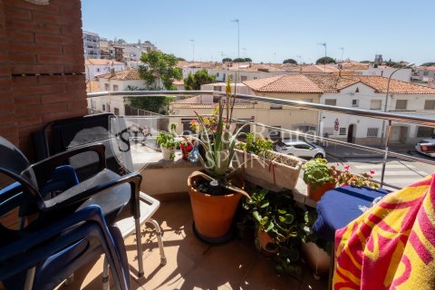 Lägenhet till salu i Blanes, Girona, Spanien 3 sovrum, 74 kvm. Nr. 168067 - foto 8