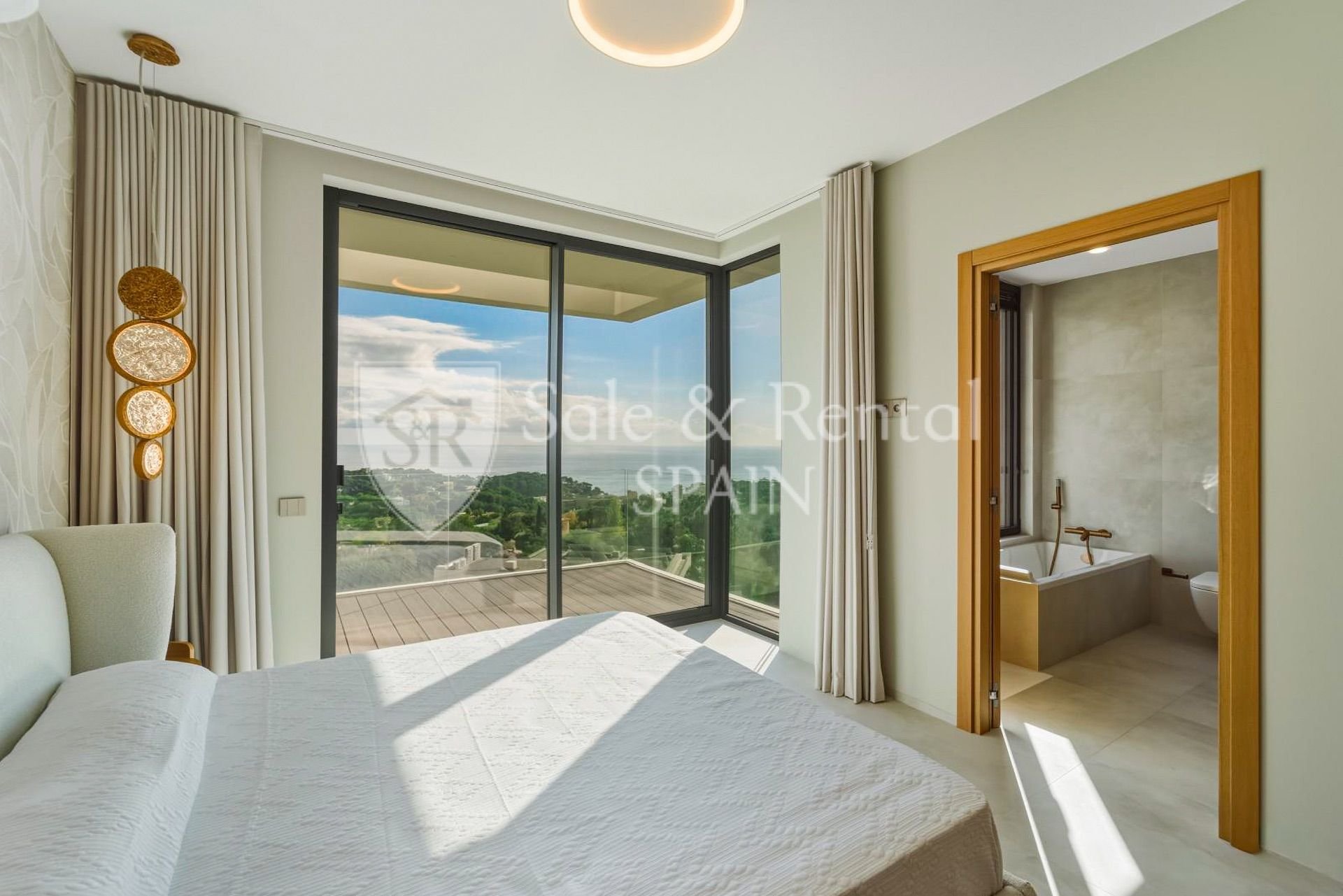 House à Lloret de Mar, Girona, Espagne 3 chambres, 222 m2 No. 168068