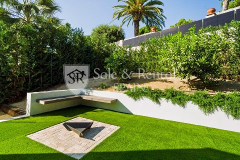 House for sale in Lloret de Mar, Girona, Spain 3 bedrooms, 222 sq.m. No. 168068 - photo 15