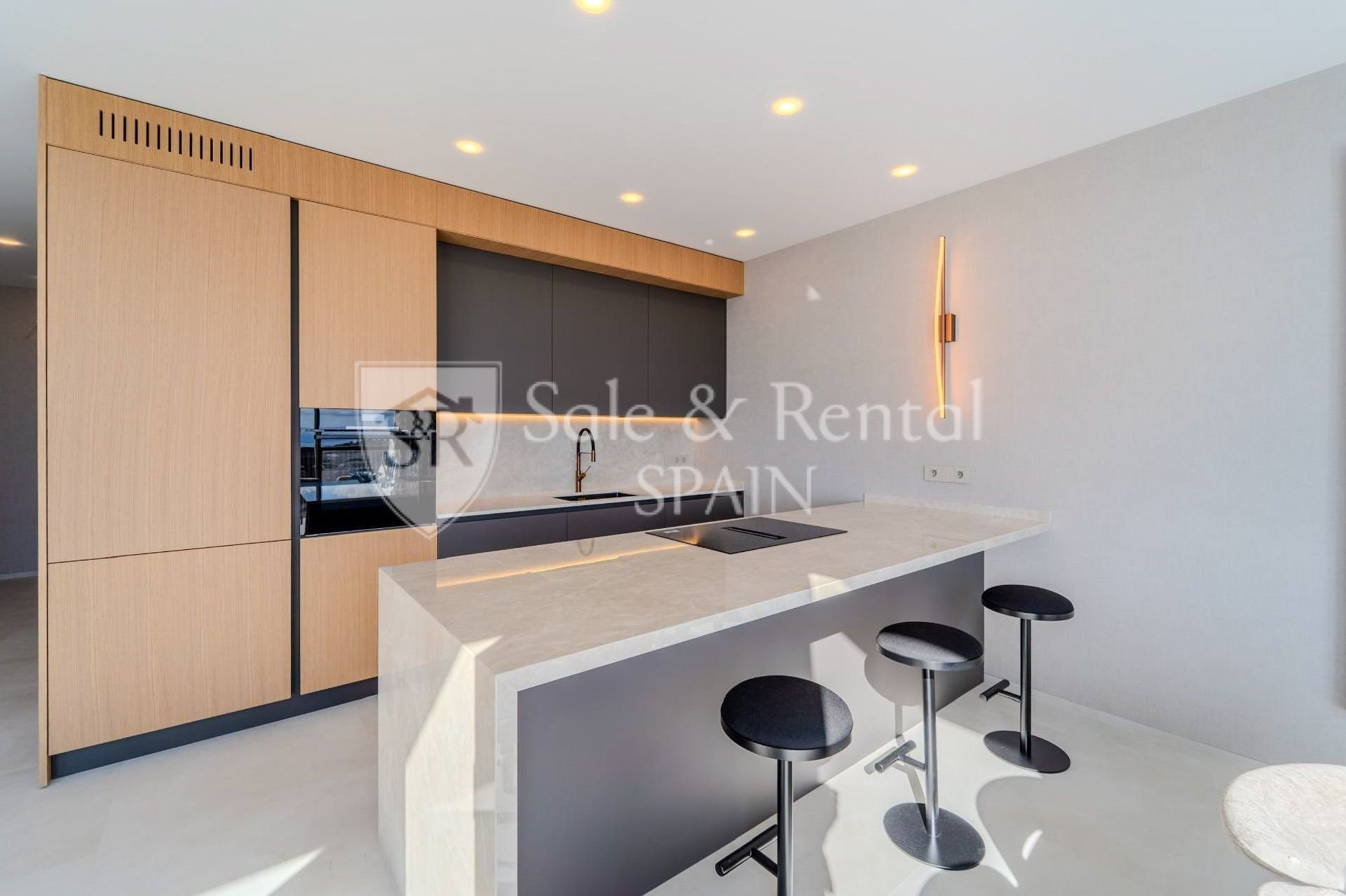 House à Lloret de Mar, Girona, Espagne 3 chambres, 222 m2 No. 168068