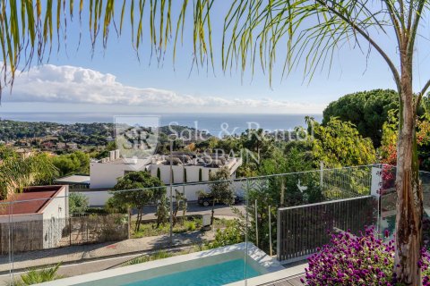 House in Lloret de Mar, Girona, Spain 3 bedrooms, 222 sq.m. No. 168068