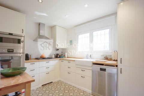House for sale in Sant Feliu de Guixols, Girona, Spain 4 bedrooms, 100 sq.m. No. 168066 - photo 17