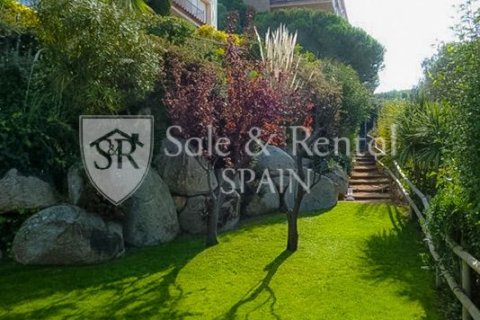 House for sale in Sant Feliu de Guixols, Girona, Spain 4 bedrooms, 100 sq.m. No. 168066 - photo 2