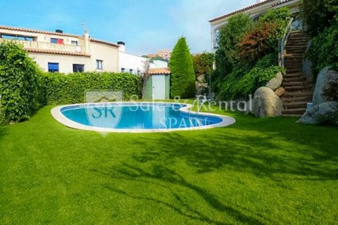 House in Sant Feliu de Guixols, Girona, Spain 4 bedrooms, 100 sq.m. No. 168066