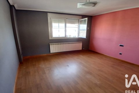 Продажа дома в Вильярес-де-ла-Рейна, Саламанка, Испания 4 спальни, 309м2 №172354 - фото 9