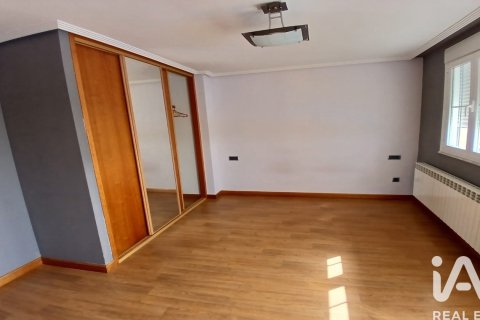 Продажа дома в Вильярес-де-ла-Рейна, Саламанка, Испания 4 спальни, 309м2 №172354 - фото 6