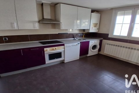 Продажа дома в Вильярес-де-ла-Рейна, Саламанка, Испания 4 спальни, 309м2 №172354 - фото 5