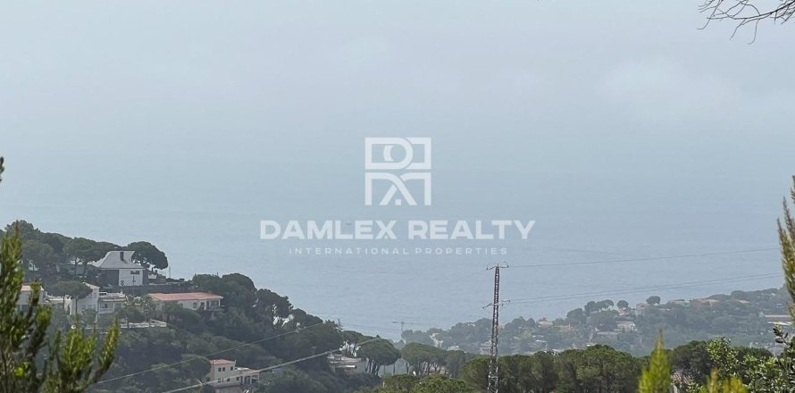 Parcela en Lloret de Mar, Gerona, España 668 m2 No. 184617