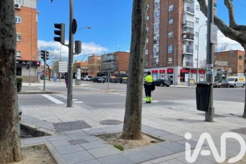 Huoneisto myytävänä Madrid, Espanja, 2 makuuhuonetta, 66 m2 No. 188188 - kuva 9
