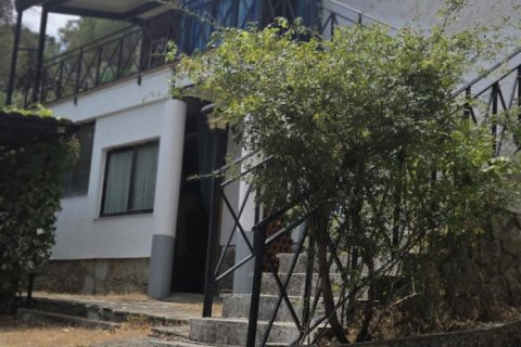 House for sale in San Martin de Valdeiglesias, Madrid, Spain 4 bedrooms, 191 sq.m. No. 188187 - photo 6