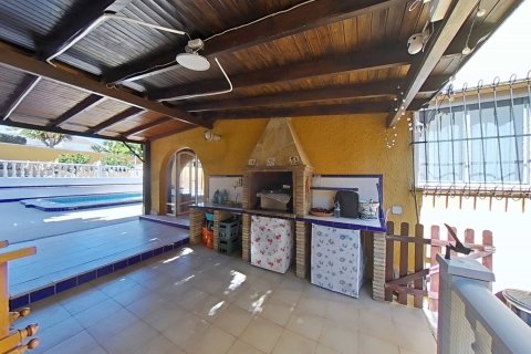 Villa for sale in Los Balcones, Alicante, Spain 2 bedrooms, 133 sq.m. No. 155594 - photo 4