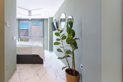 Villa for sale in San Miguel de Salinas, Alicante, Spain 5 bedrooms, 259 sq.m. No. 155596 - photo 7