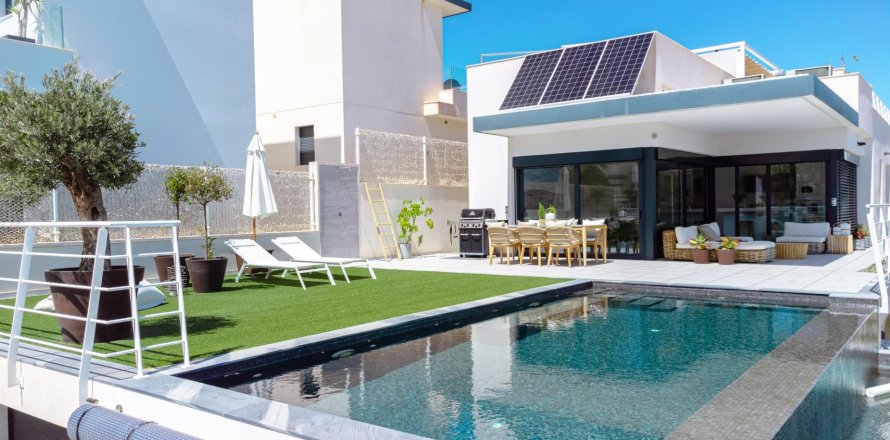 Villa in San Miguel de Salinas, Alicante, Spain 5 bedrooms, 259 sq.m. No. 155596