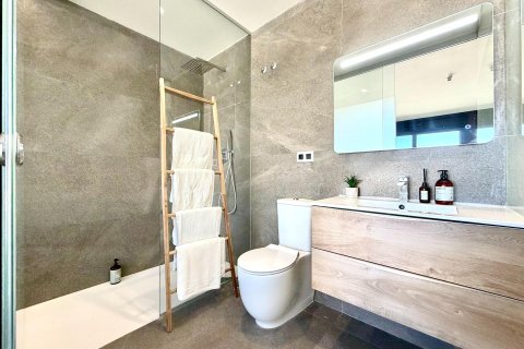 Villa for sale in San Miguel de Salinas, Alicante, Spain 5 bedrooms, 259 sq.m. No. 155596 - photo 17