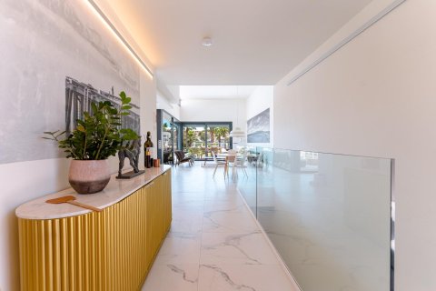 Villa for sale in San Miguel de Salinas, Alicante, Spain 5 bedrooms, 259 sq.m. No. 155596 - photo 25