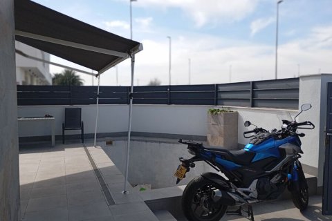 Villa for sale in Daya Vieja, Alicante, Spain 3 bedrooms, 125 sq.m. No. 155590 - photo 7