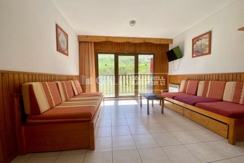 Huoneisto Principado De Andorra (Ninguna Poblacion Tiene C.P.), Lleida, Espanja 52 m2 No. 178410