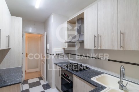 Huoneisto myytävänä Barcelona, Espanja, 2 makuuhuonetta, 70 m2 No. 178405 - kuva 8