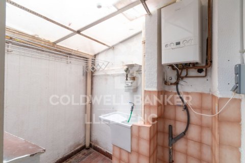 Huoneisto myytävänä Barcelona, Espanja, 2 makuuhuonetta, 70 m2 No. 178405 - kuva 9