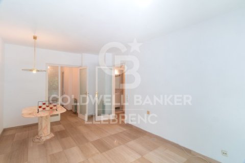 Huoneisto myytävänä Barcelona, Espanja, 2 makuuhuonetta, 70 m2 No. 178405 - kuva 2