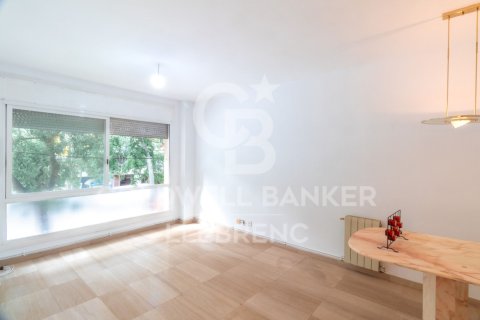 Huoneisto myytävänä Barcelona, Espanja, 2 makuuhuonetta, 70 m2 No. 178405 - kuva 3