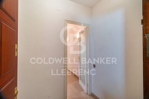Huoneisto myytävänä Barcelona, Espanja, 2 makuuhuonetta, 70 m2 No. 178405 - kuva 19