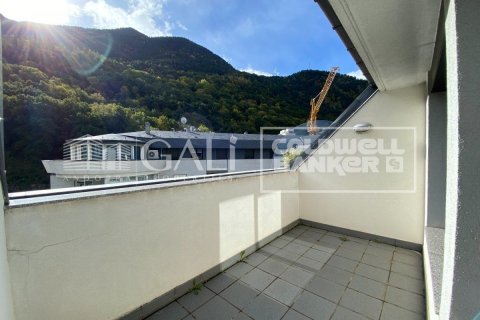 Kattohuoneisto vuokrattavana Principado De Andorra (Ninguna Poblacion Tiene C.P.), Lleida, Espanja, 4 makuuhuonetta, 192 m2 No. 178409 - kuva 30