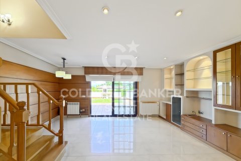 Talo vuokrattavana Oleiros, A Coruna, Espanja, 3 makuuhuonetta, 281 m2 No. 178407 - kuva 4