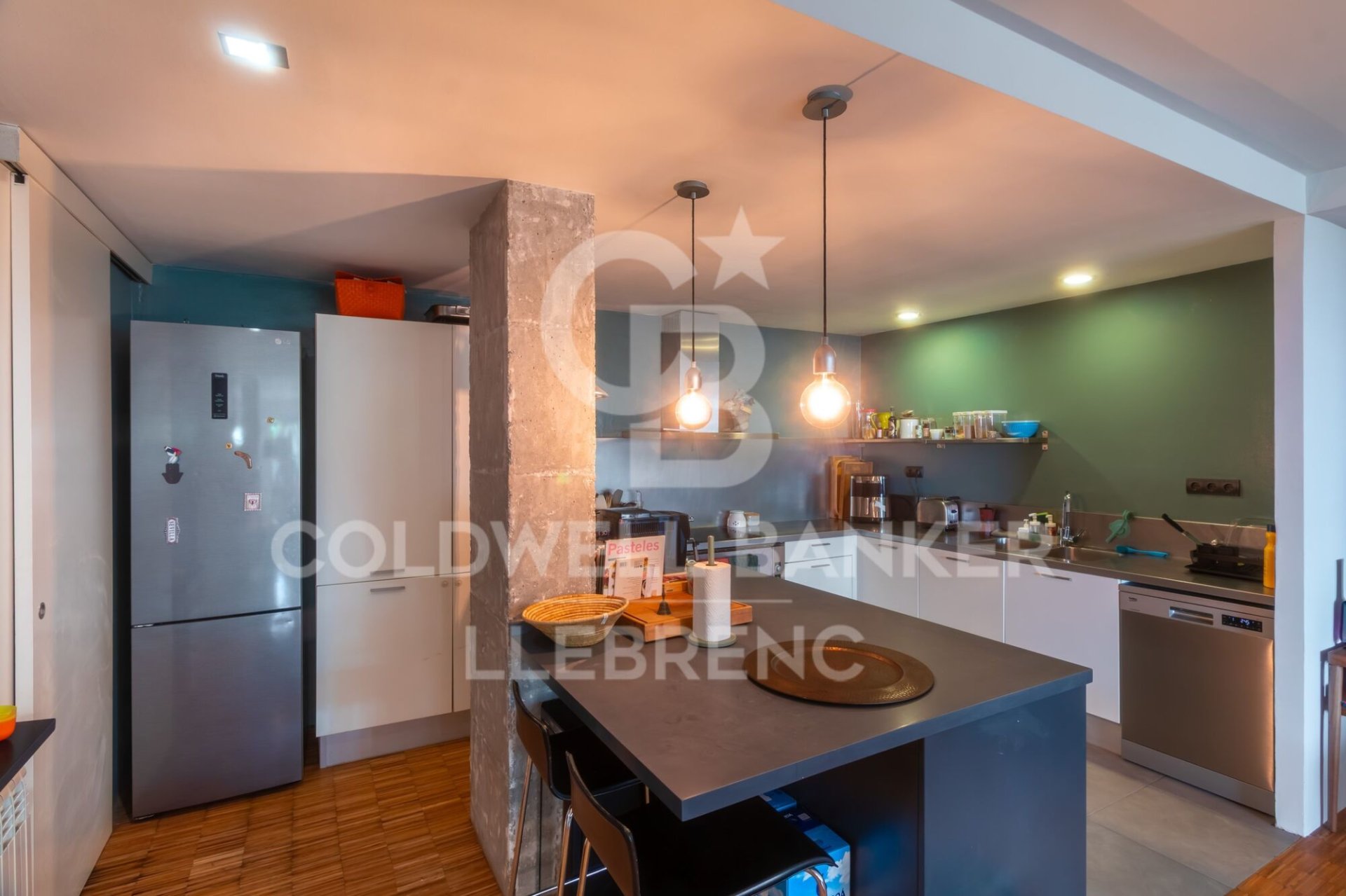 Huoneisto Barcelona, Espanja 2 makuuhuonetta, 110 m2 No. 178404