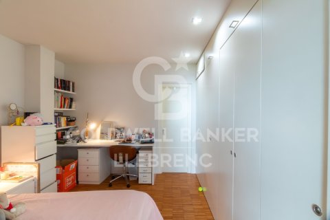 Huoneisto myytävänä Barcelona, Espanja, 2 makuuhuonetta, 110 m2 No. 178404 - kuva 19