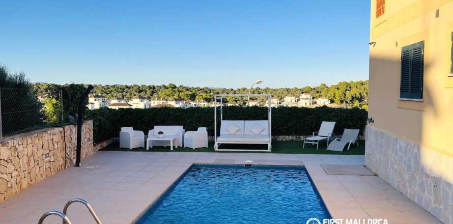 Villa in Porto Cristo, Mallorca, Spain 3 bedrooms, 130 sq.m. No. 196753